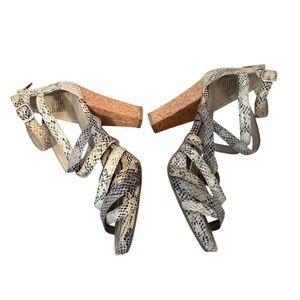 Kenneth Cole Reaction Snakeskin Sandals Pumps Cream Black Women Size 7.5
